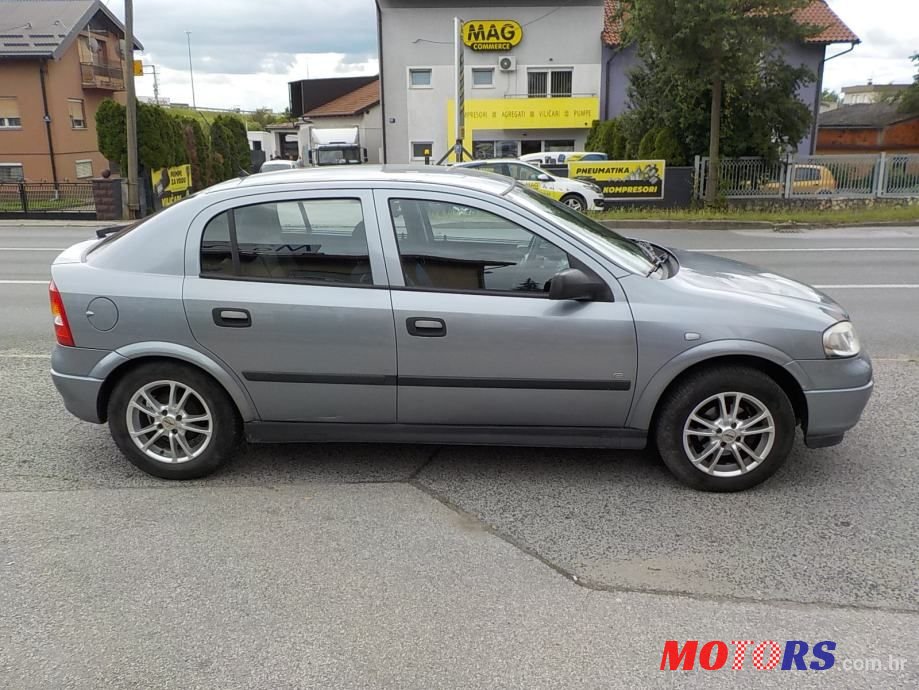 2008' Opel Astra photo #3