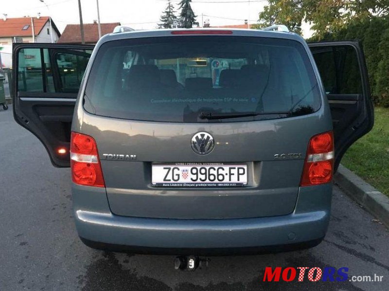 2005' Volkswagen Touran 2,0 Tdi photo #2