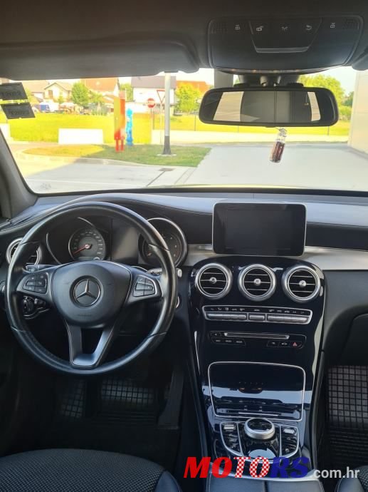 2016' Mercedes-Benz GLC 220 D photo #6