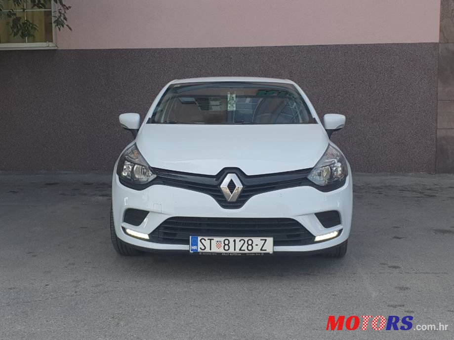 2019' Renault Clio photo #1