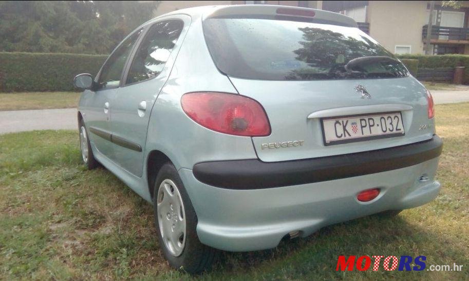 2004' Peugeot 206 206 1,4 Hdi photo #2