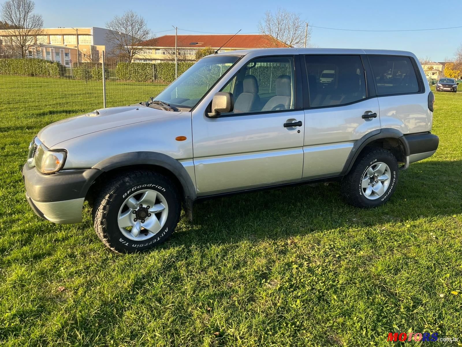2004' Nissan Terrano 2,7 Tdi Sport photo #2