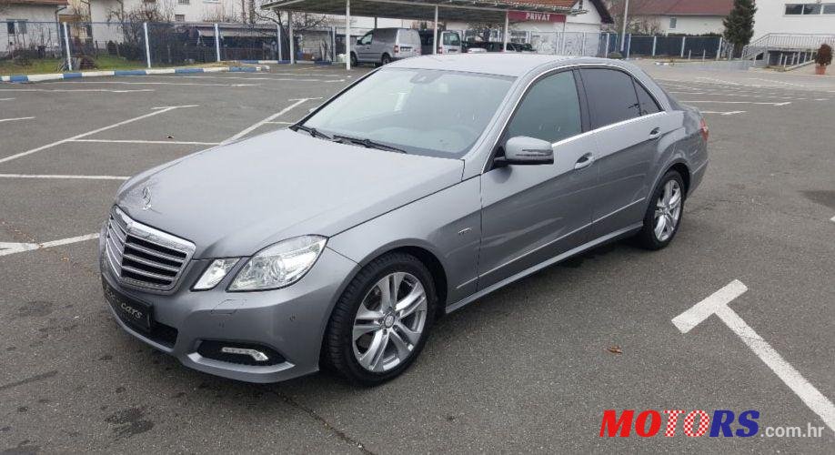 2011' Mercedes-Benz E-Klasa photo #2