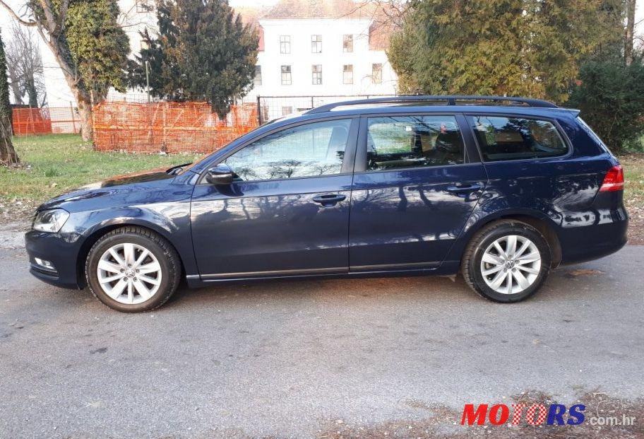 2013' Volkswagen Passat Variant photo #2