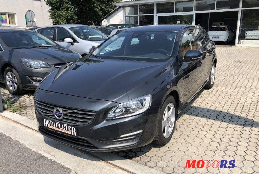 2015' Volvo V60 D2 119G. photo #1