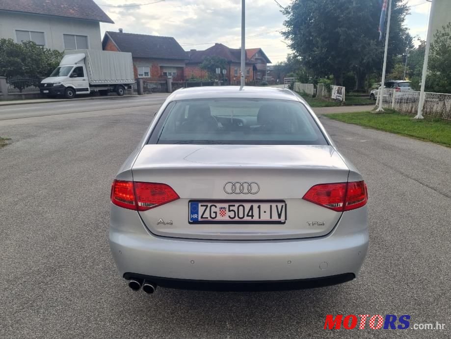 2011' Audi A4 photo #2