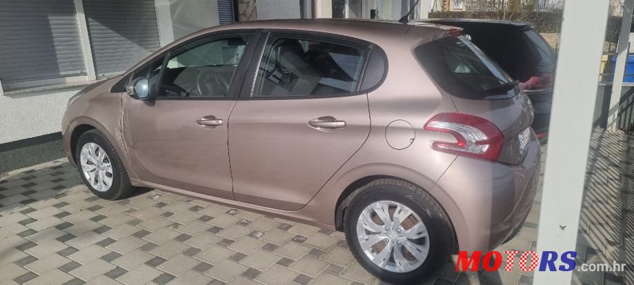 2014' Peugeot 208 1,4 Hdi photo #2