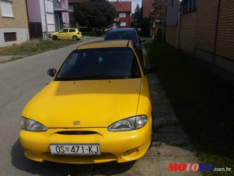 1999' Hyundai Accent photo #2