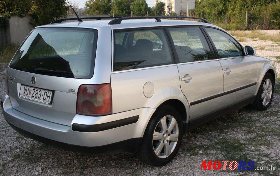 2004' Volkswagen Passat 1,9 Tdi photo #1