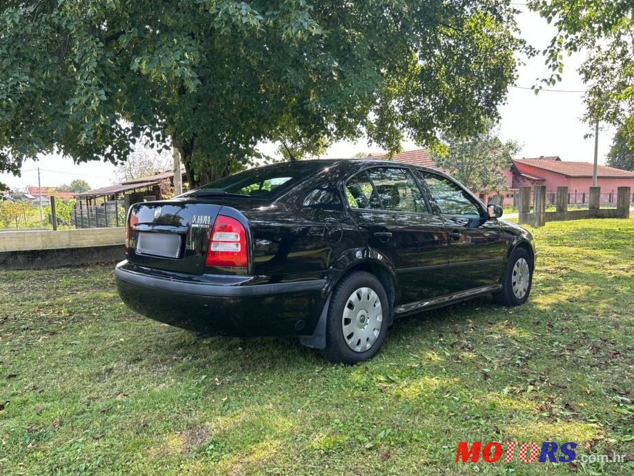 2009' Skoda Octavia 1,6 photo #2