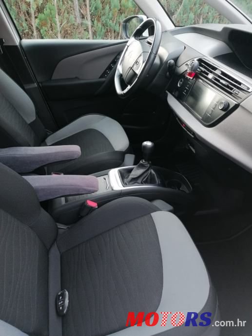 2015' Citroen C4 Grand Picasso photo #6