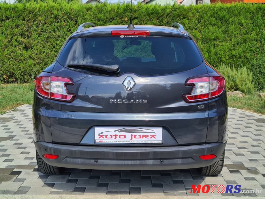 2012' Renault Megane Grandtour photo #6