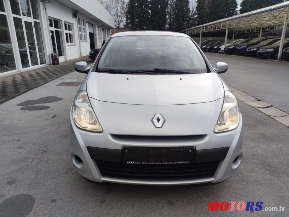 2010' Renault Clio 1,5 Dci photo #5