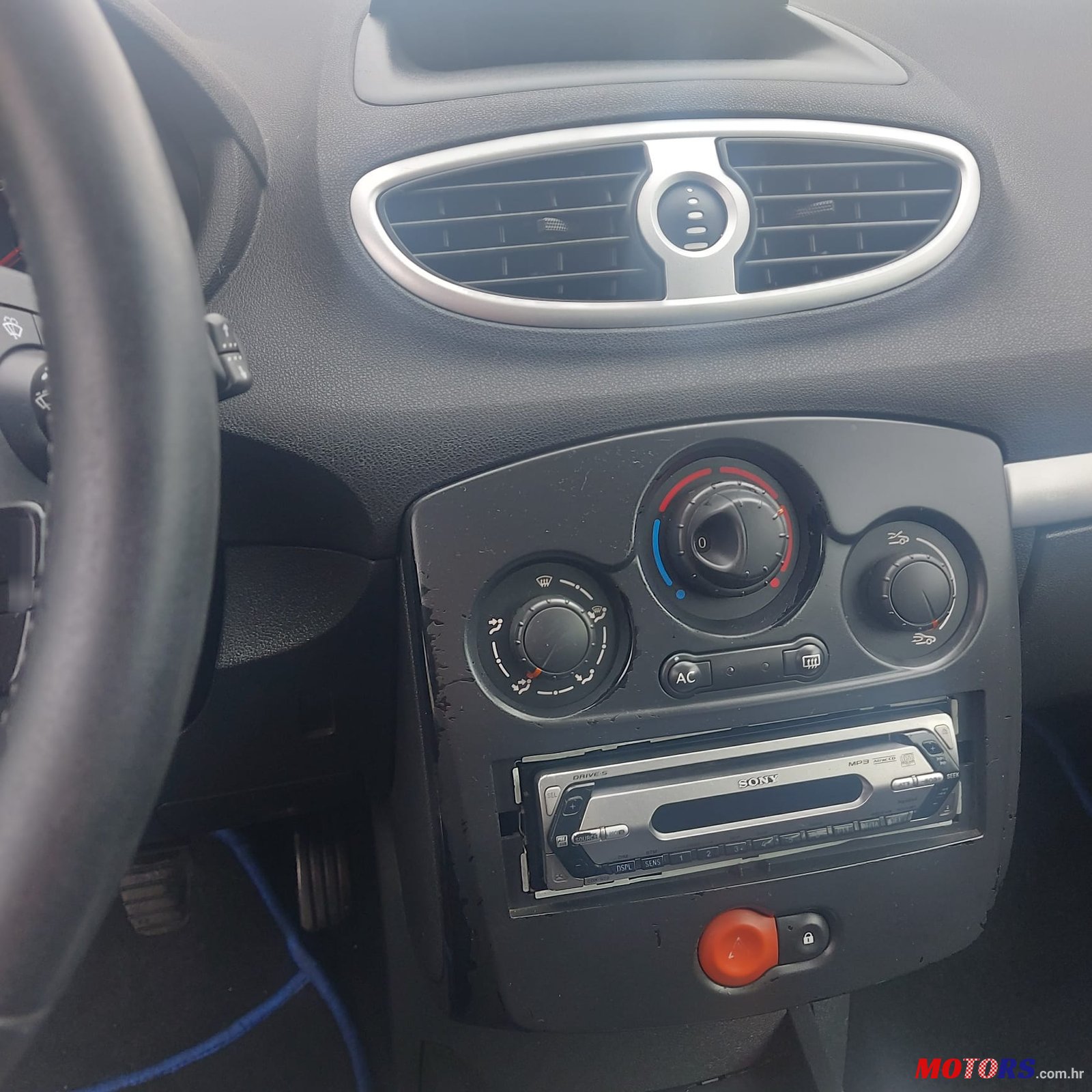 2007' Renault Clio photo #6