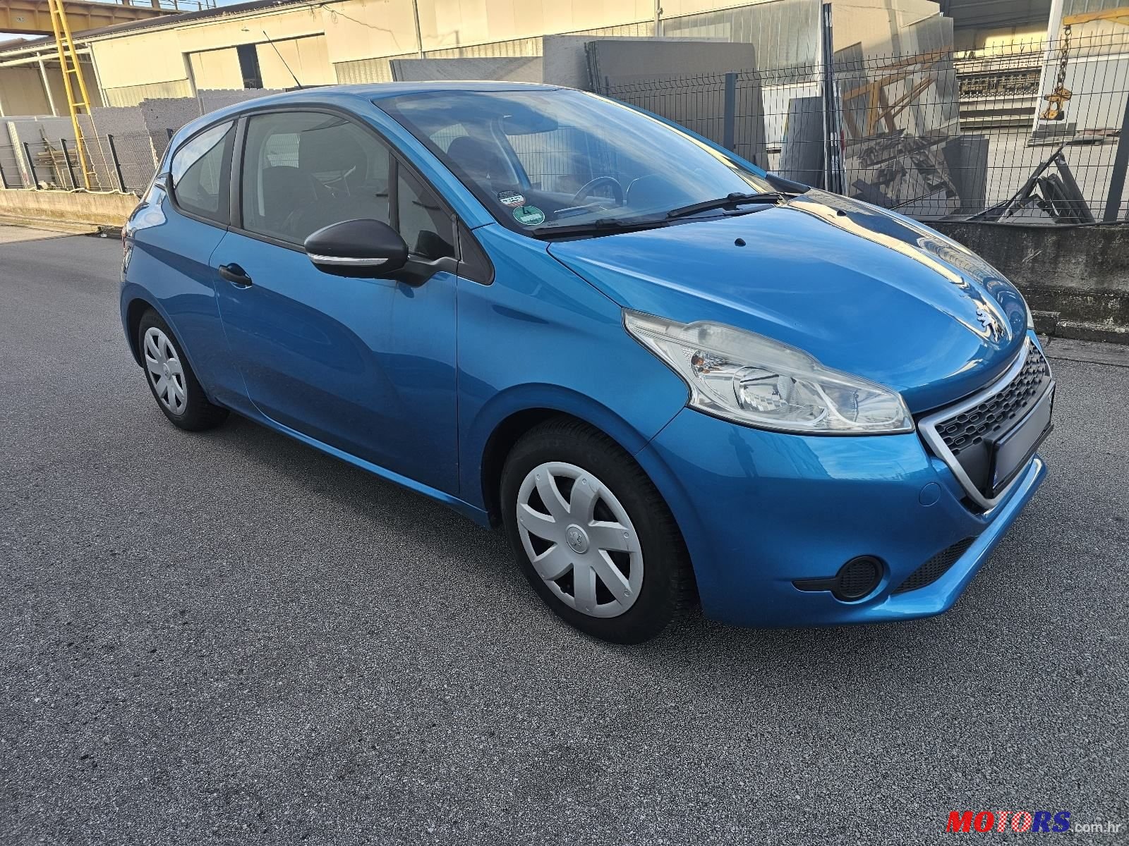 2012' Peugeot 208 1,0 Vti photo #5