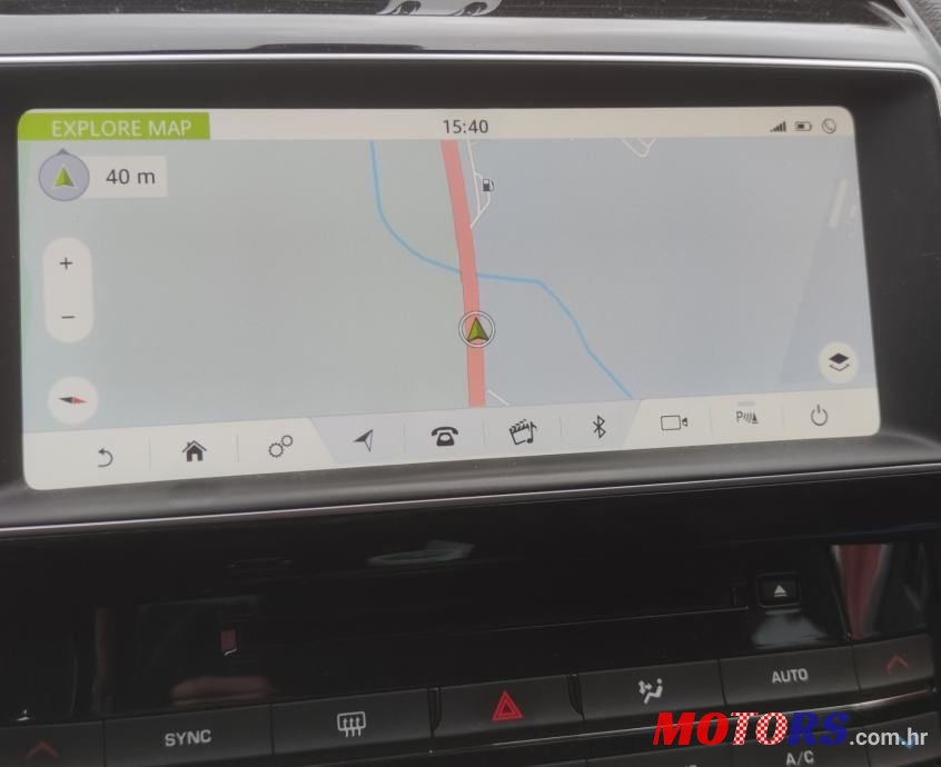 2016' Jaguar F-Pace 2.0 D photo #5