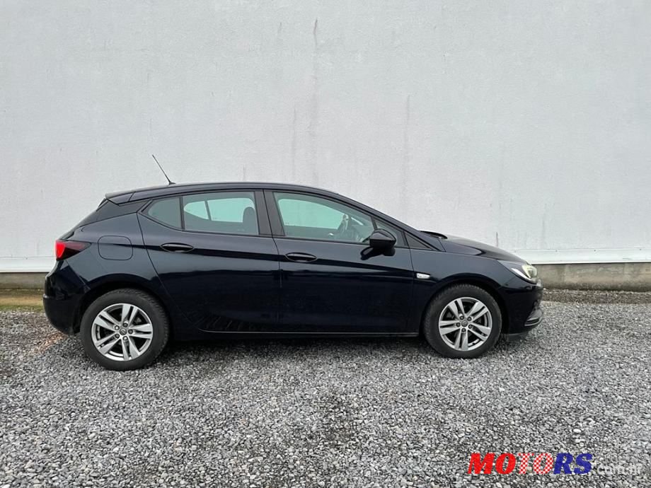 2019' Opel Astra 1,6 photo #4