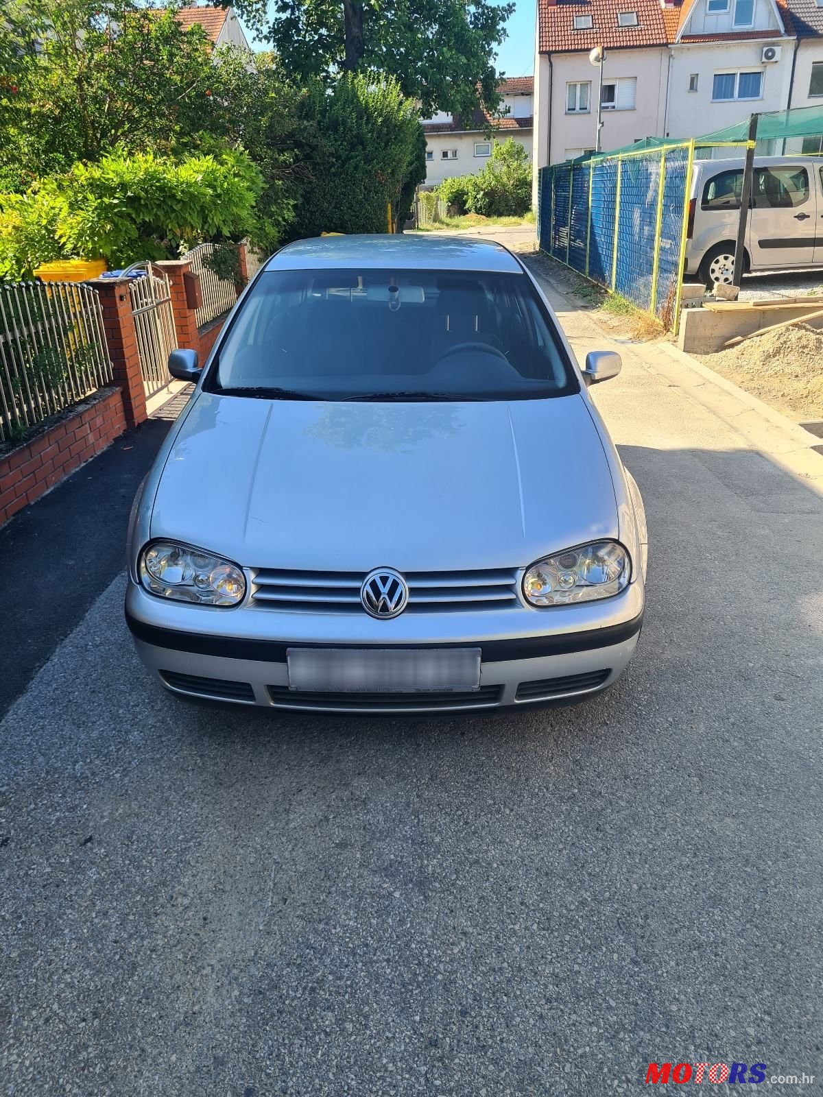 2002' Volkswagen Golf IV 1,4 photo #2