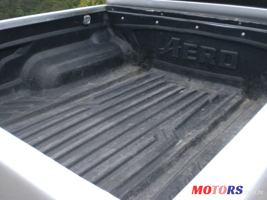 2007' Nissan Navara 2.5 photo #4