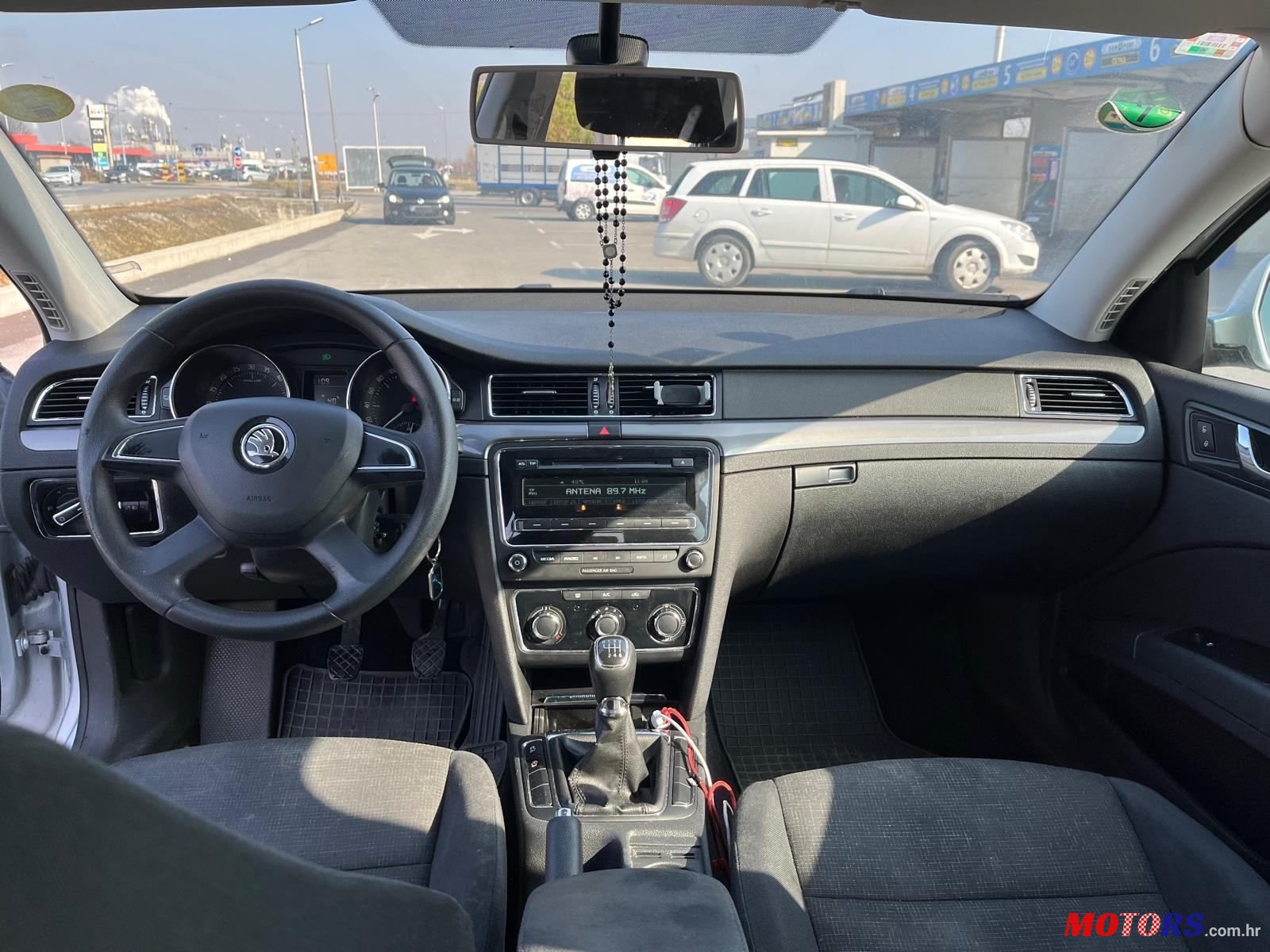 2013' Skoda Superb Combi photo #2