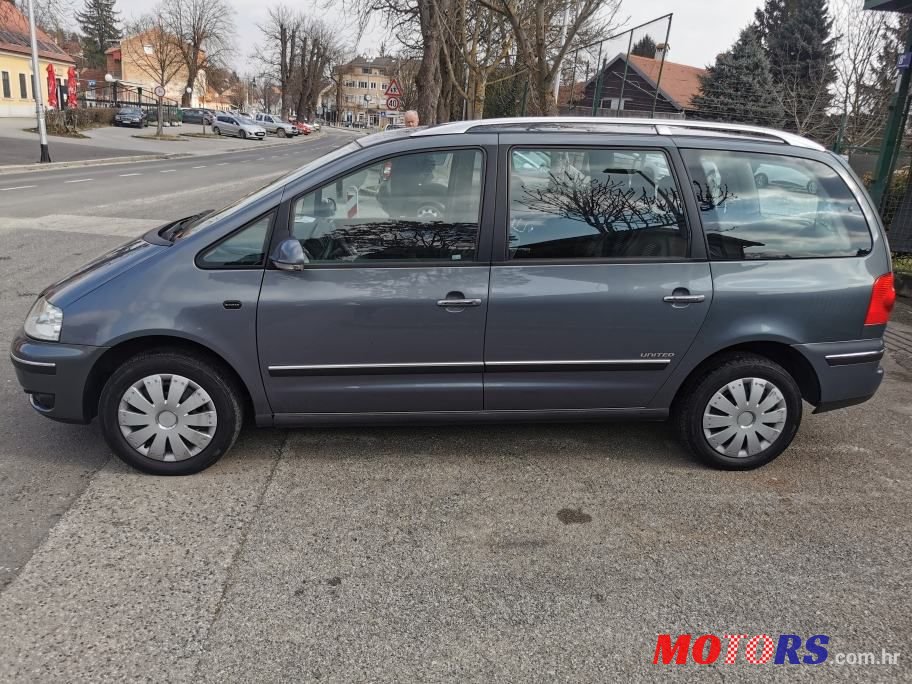 2009' Volkswagen Sharan 2,0 Tdi photo #3