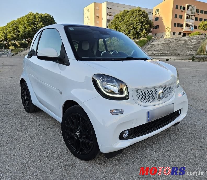 2015' Smart Fortwo photo #2