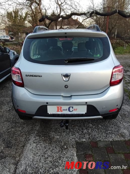 2013' Dacia Sandero Stepway photo #4
