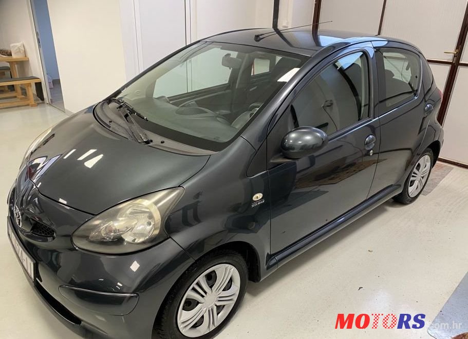 2008' Toyota Aygo 1,0 Vvt-I photo #1