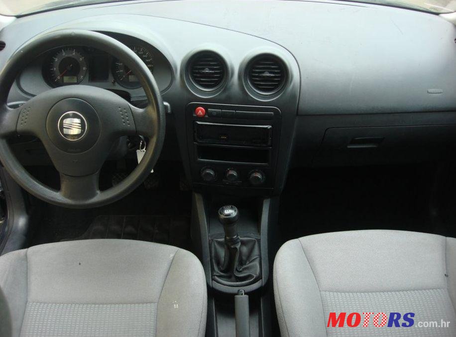 2004' SEAT Ibiza 1,2 photo #2