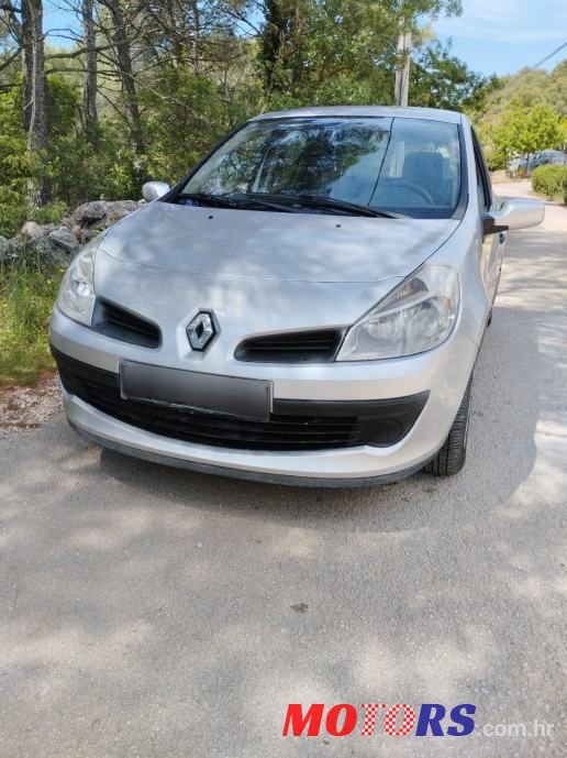 2008' Renault Clio 1,5 Dci photo #3