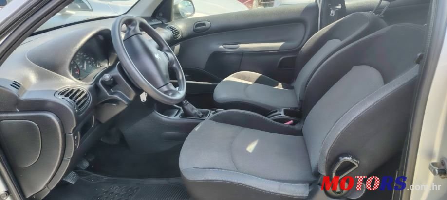 2008' Peugeot 206 photo #6