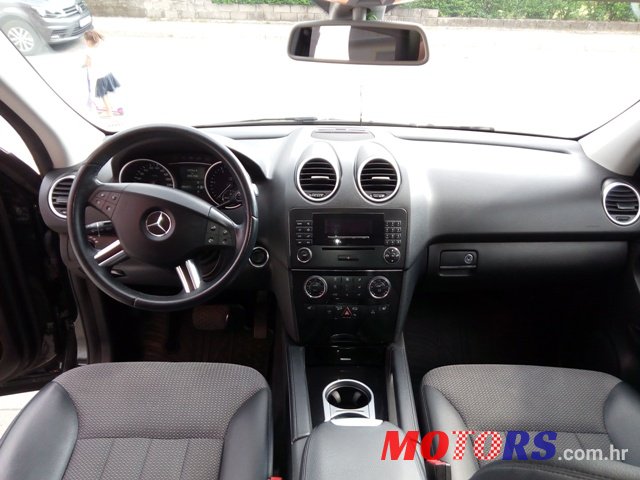 2008' Mercedes-Benz ML 320 photo #5