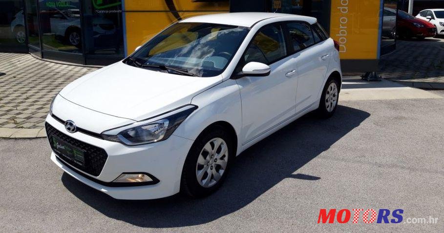 2015' Hyundai i20 1.1 Crdi Classic photo #1