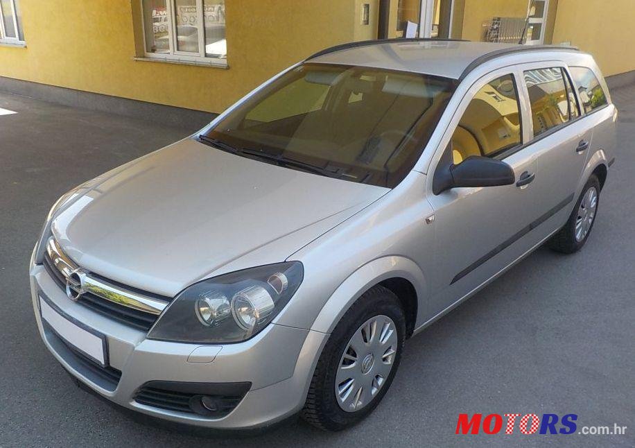2006' Opel Astra Karavan photo #1