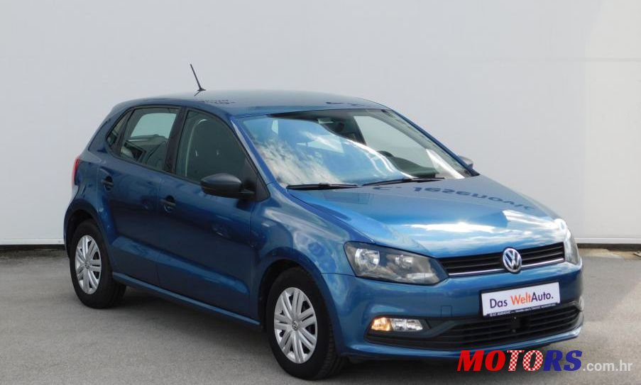 2017' Volkswagen Polo photo #3