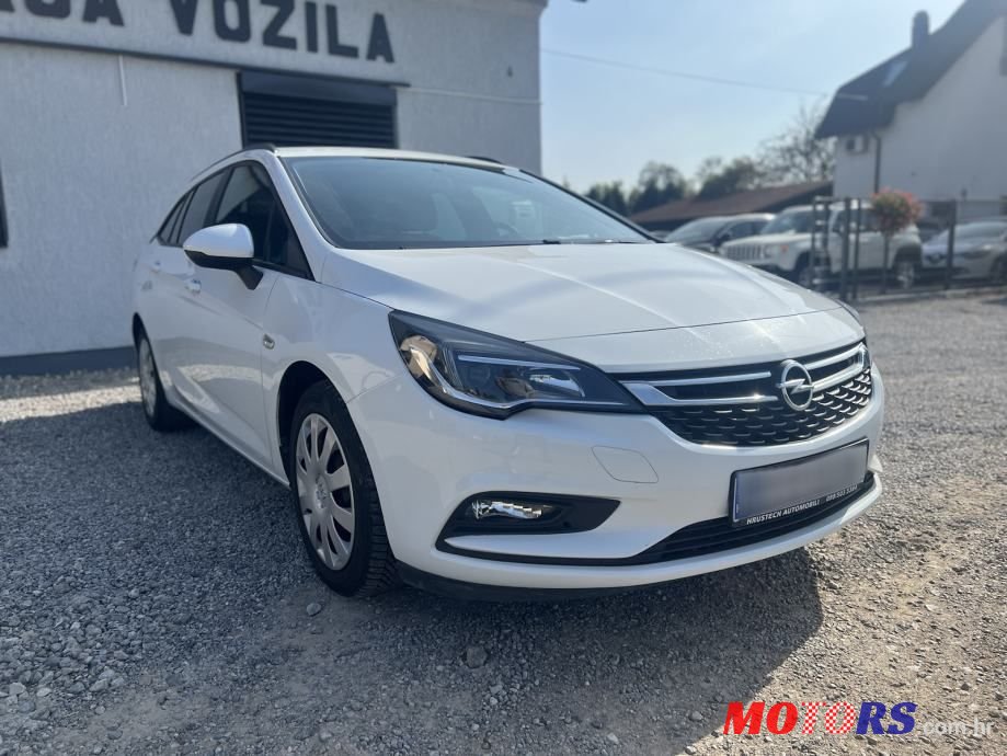 2017' Opel Astra Karavan photo #1