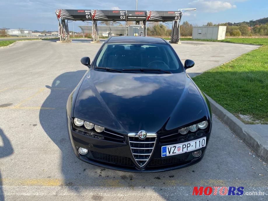 2006' Alfa Romeo 159 photo #1