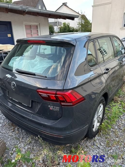 2016' Volkswagen Tiguan 2,0 Tdi Bmt photo #4