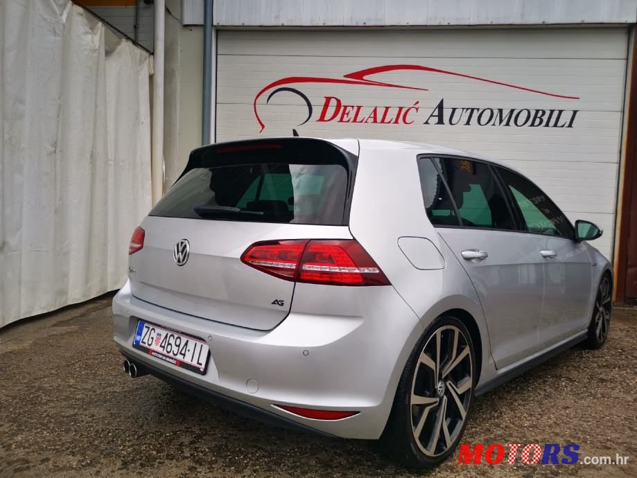 2015' Volkswagen Golf 7 2.0 Gtd photo #4