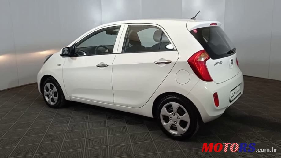 2013' Kia Picanto photo #5