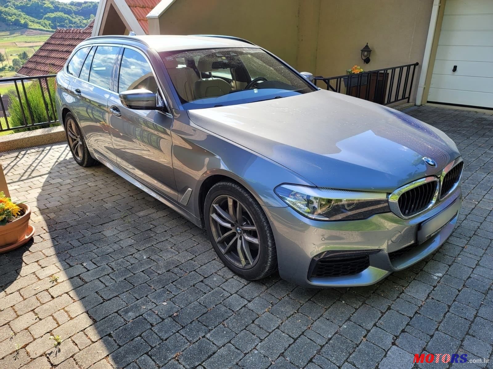 2018' BMW Serija 5 Touring 520D photo #3