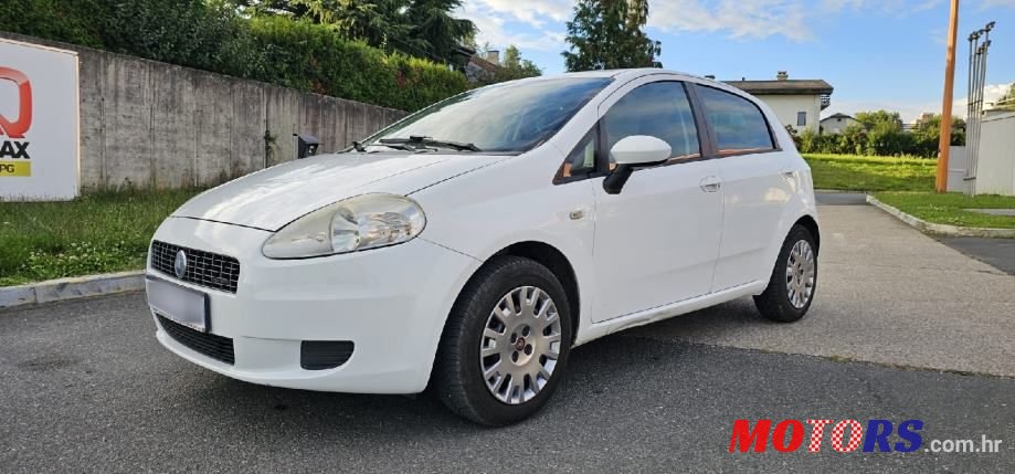 2009' Fiat Grande Punto 1,3 Multijet 16V photo #1