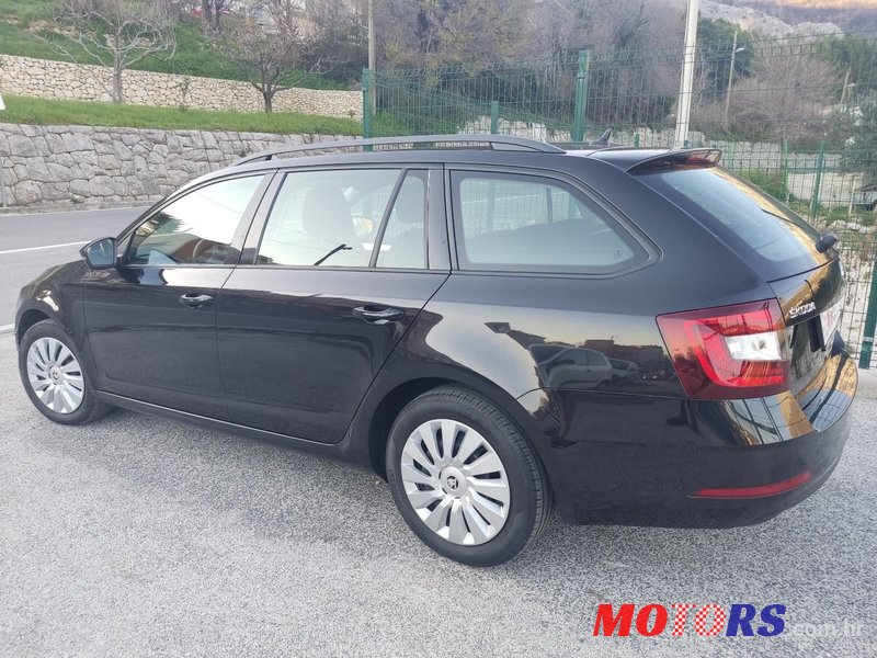 2019' Skoda Octavia Combi photo #6