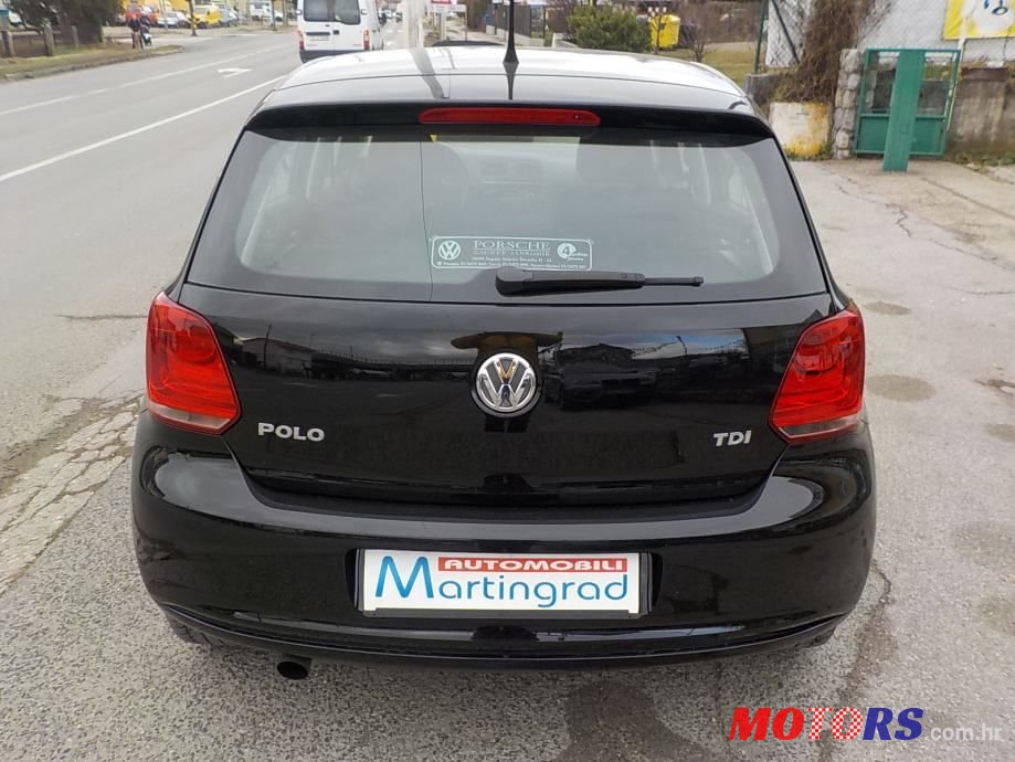 2013' Volkswagen Polo photo #2