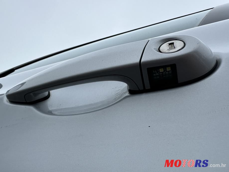 2010' BMW Serija 3 320D photo #6