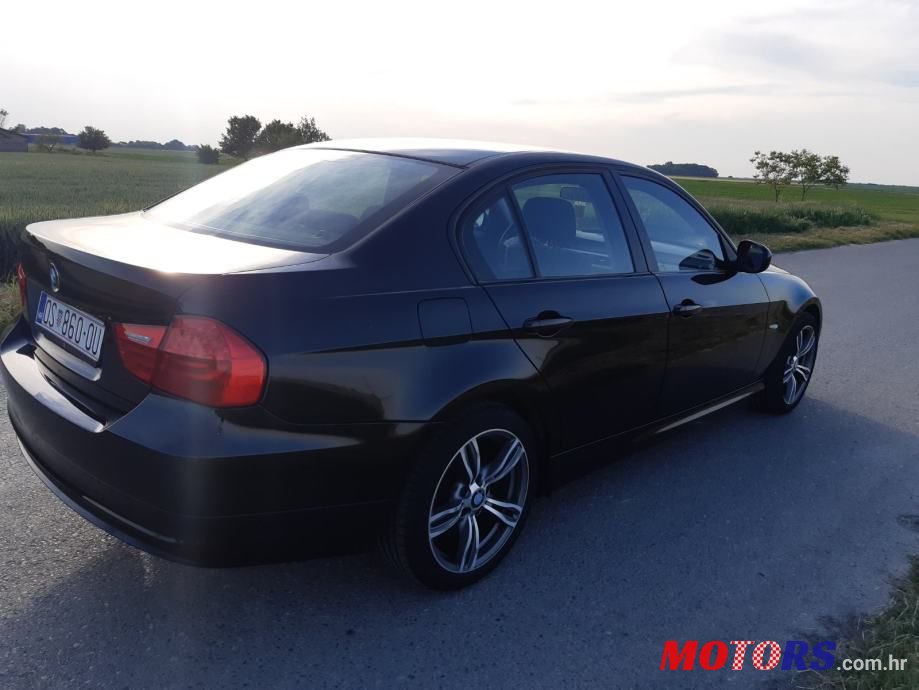2010' BMW Serija 3 316D photo #6