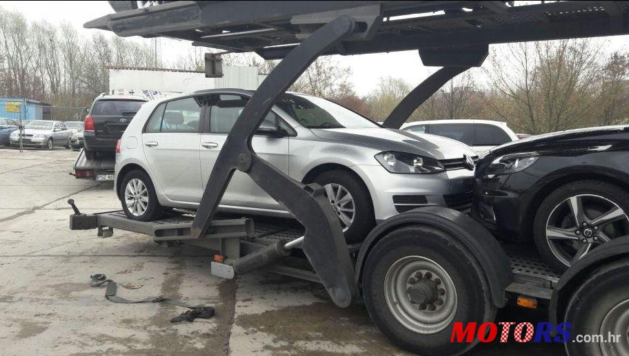 2014' Volkswagen Golf VII 1,6 Tdi Bmt photo #1