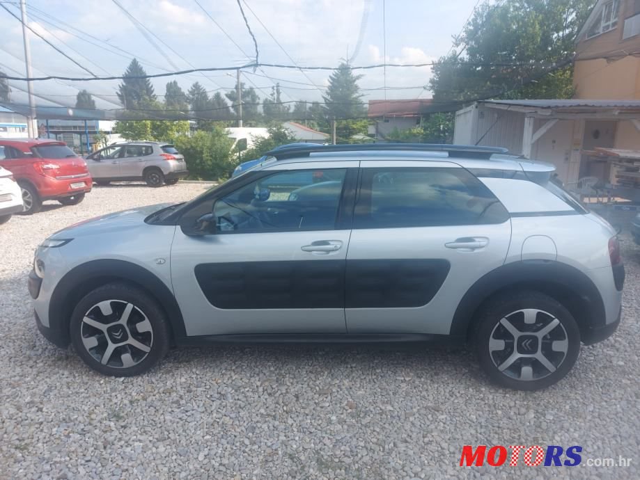 2015' Citroen C4 Cactus photo #2
