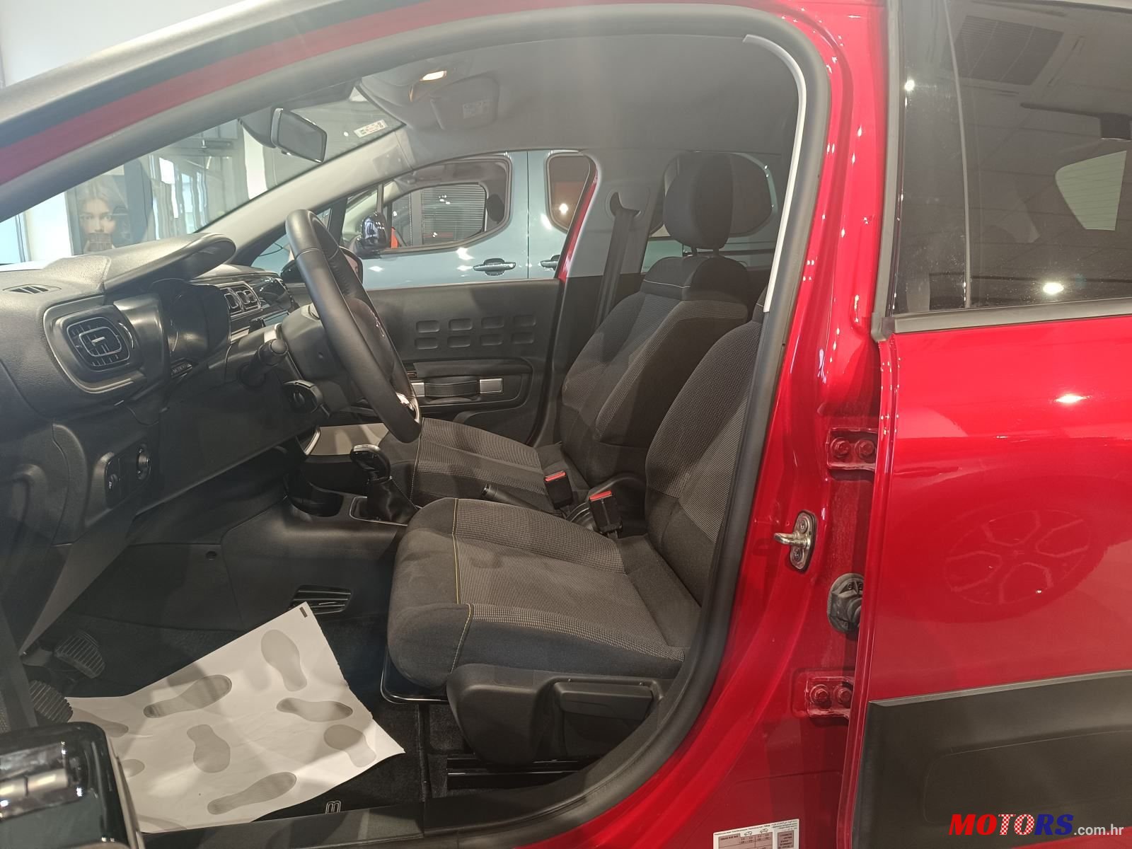 2024' Citroen C3 1,2 Puretech photo #6