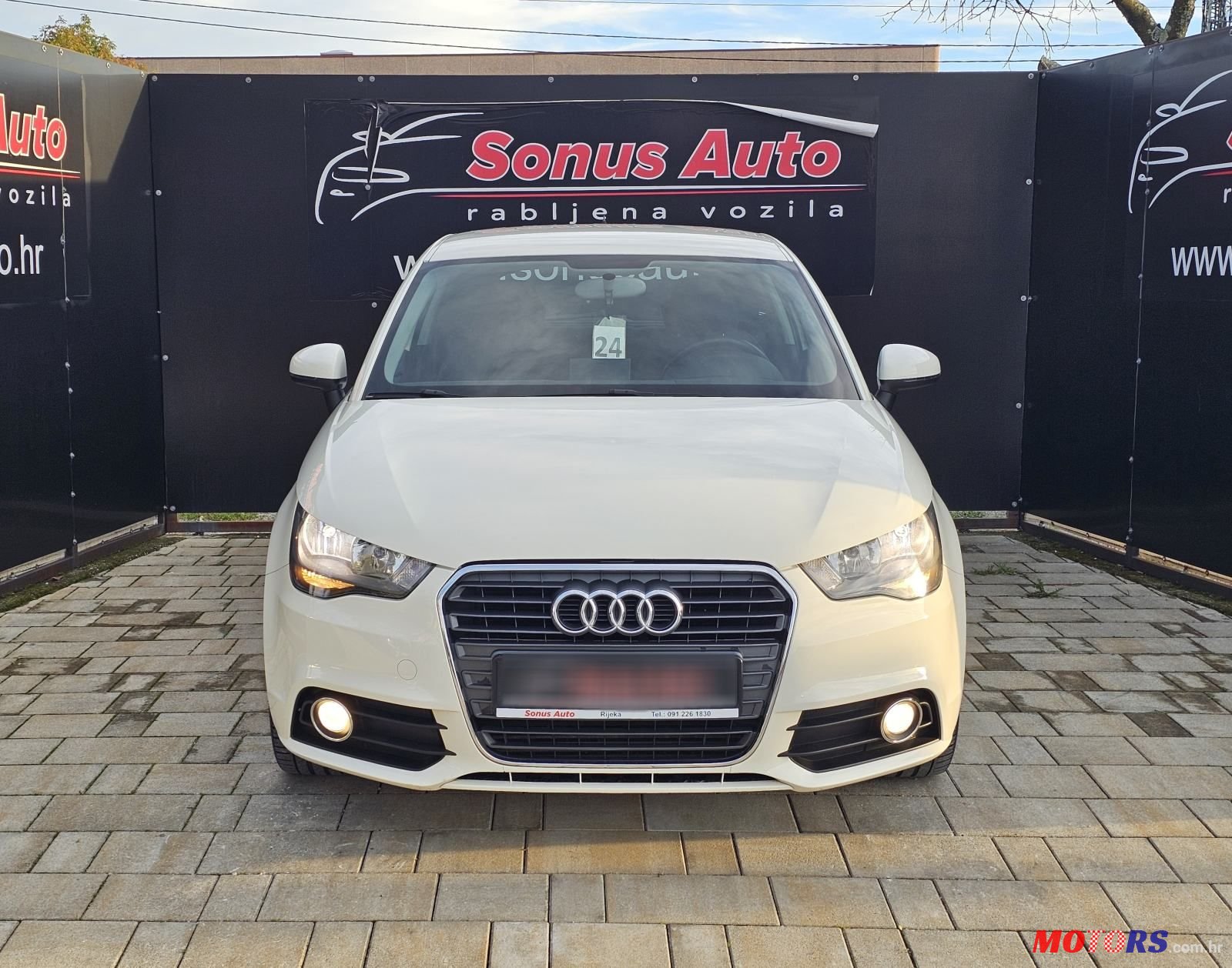 2010' Audi A1 1,6 Tdi photo #2